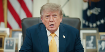 Trump Blasts Supreme Court After Missouri Midterm Map Ruling